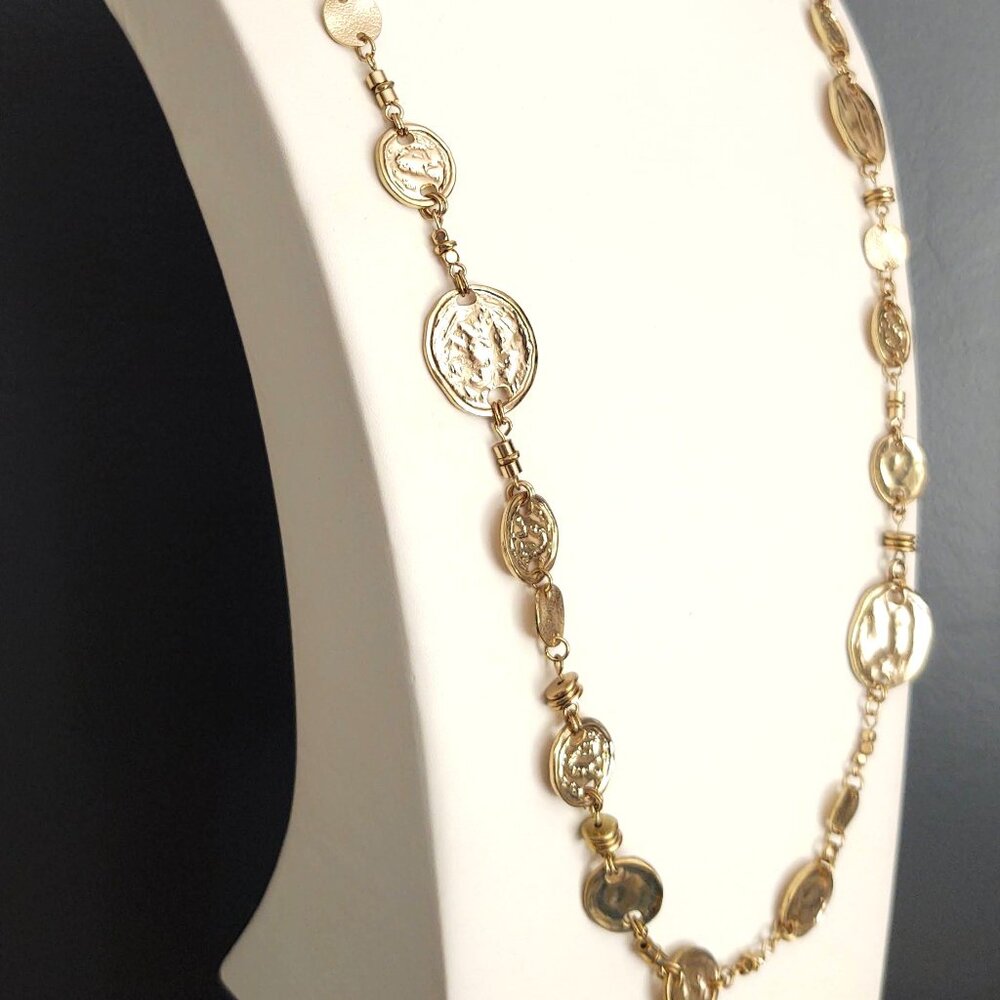 Long gold tone disk single strand necklace - Picture 4 of 12